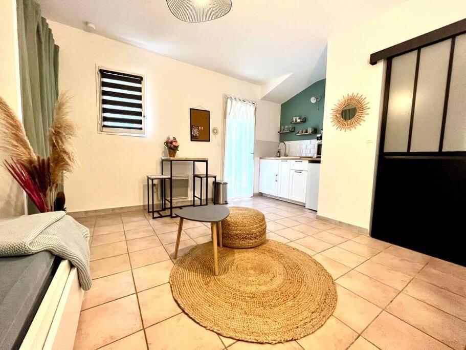 Aix-En-Provence, Cosy Studio Proche Toutes Commodites, Linges Fournis Экстерьер фото